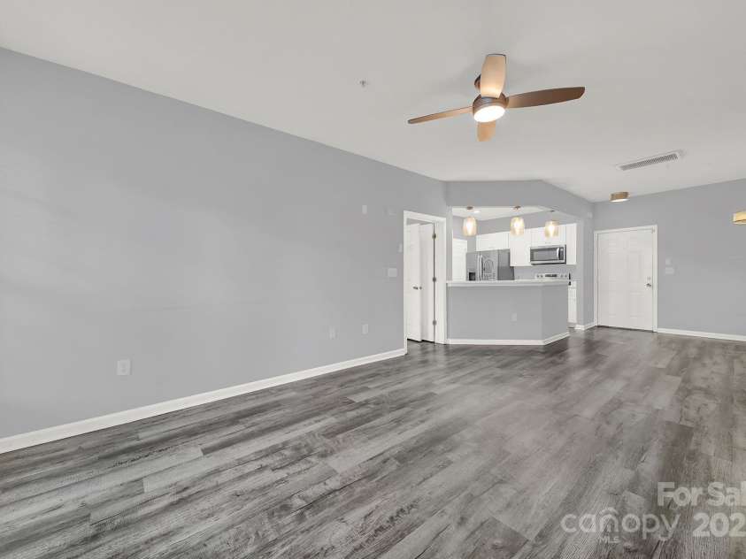 14307 San Paolo Lane, Charlotte, NC 28277.  MLS# CAR4189923, YatesRealty ID 6944. 