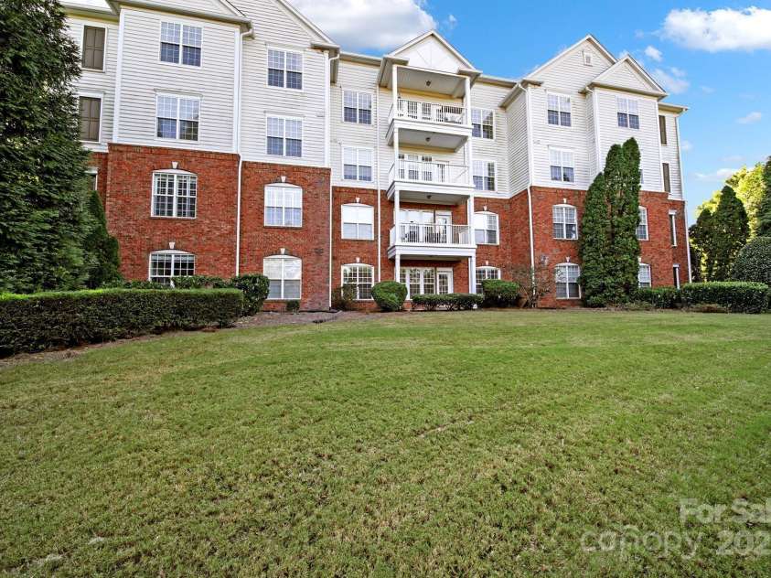 14307 San Paolo Lane, Charlotte, NC 28277.  MLS# CAR4189923, YatesRealty ID 6944. 