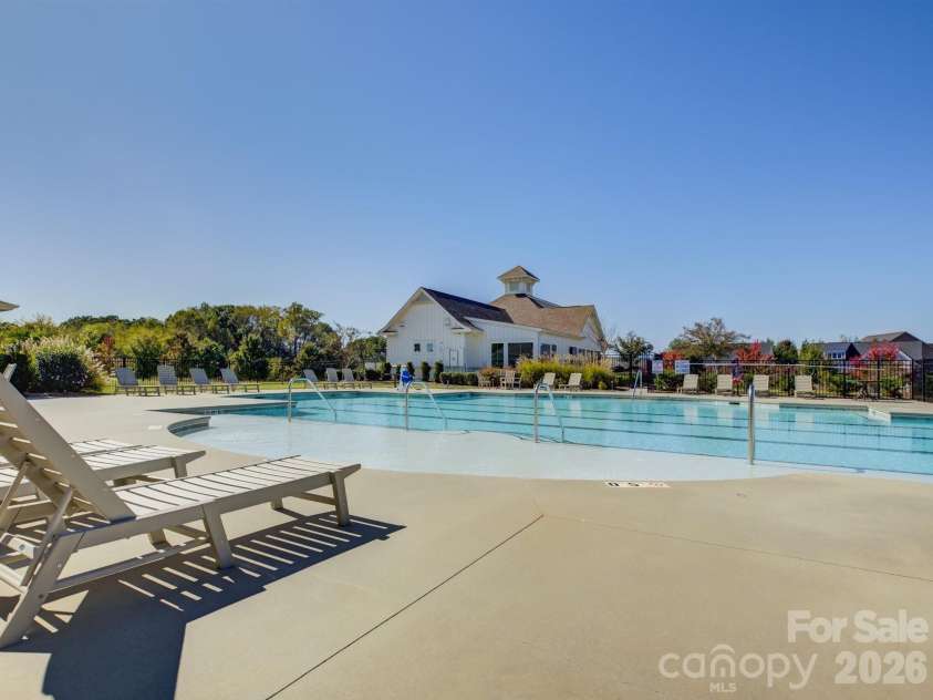 521 Trillium Way, Belmont, NC 28012.  MLS# CAR4314803, YatesRealty ID 6944. Community Pool