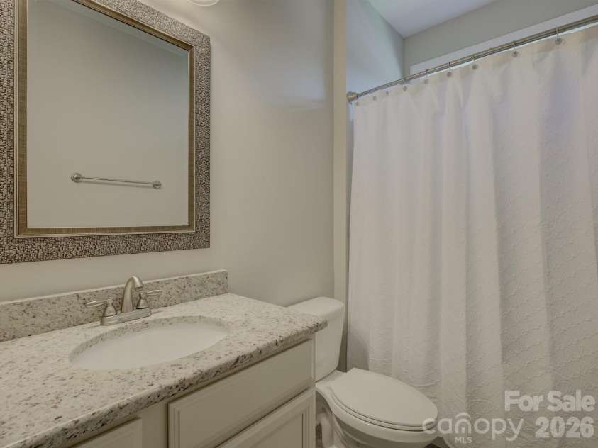 521 Trillium Way, Belmont, NC 28012.  MLS# CAR4314803, YatesRealty ID 6944. Second Full Bath