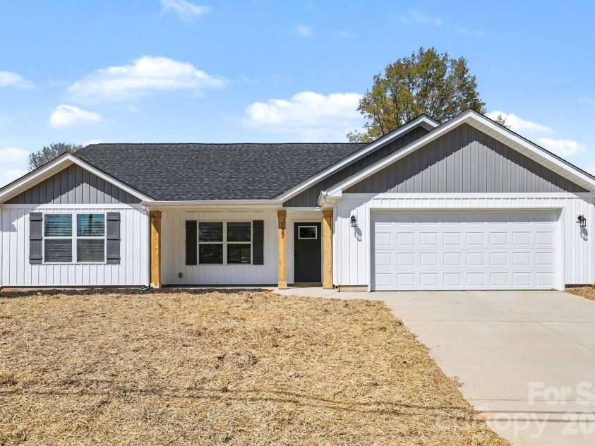 137 Eddleman Road, Kannapolis, NC 28083.  MLS# CAR4360515, YatesRealty ID 6945. 