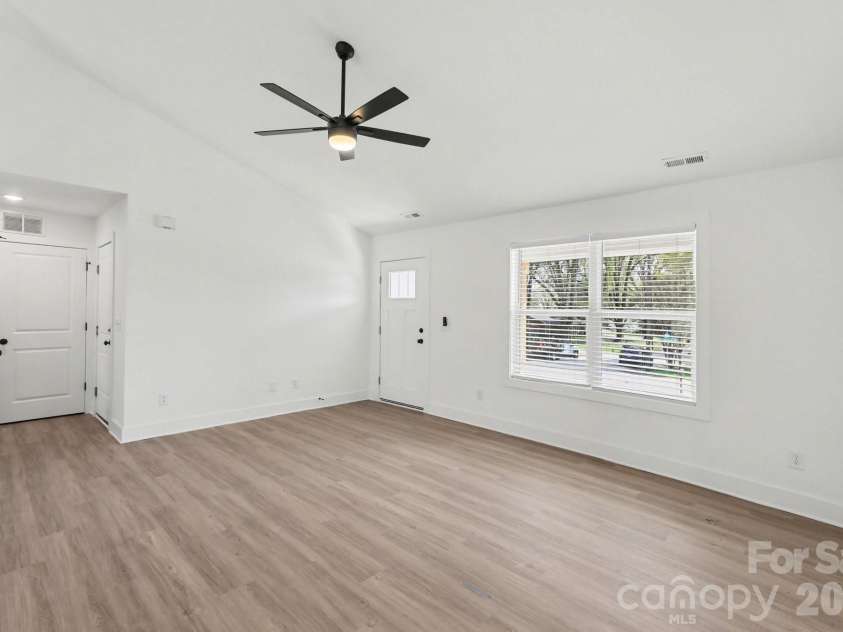 137 Eddleman Road, Kannapolis, NC 28083.  MLS# CAR4360515, YatesRealty ID 6945. 