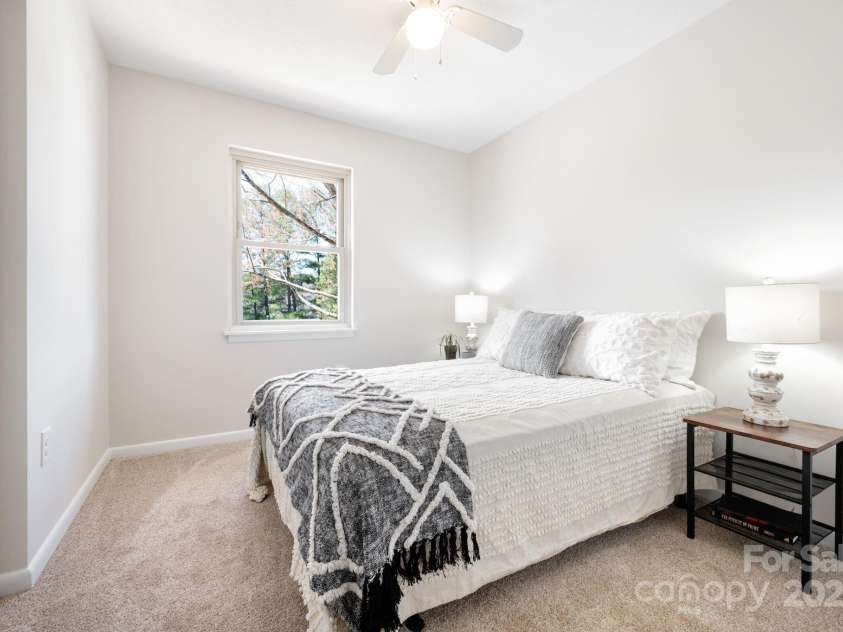 29 Evelake Drive, Asheville, NC 28806.  MLS# CAR4215759, YatesRealty ID 6945. Third Bedroom on Main with New Carpet and Ceiling Fan