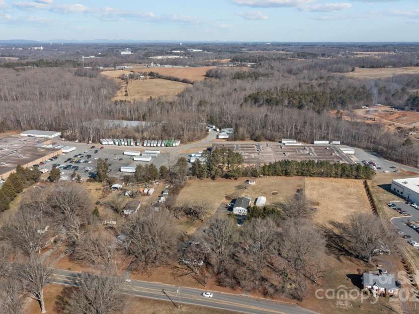 2614 US 321 Highway, Newton, NC 28658.  MLS# CAR4215731, YatesRealty ID 6946. 