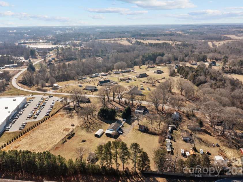2614 US 321 Highway, Newton, NC 28658.  MLS# CAR4215731, YatesRealty ID 6946. 