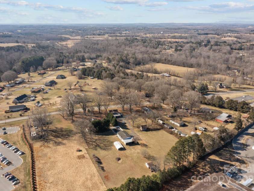 2614 US 321 Highway, Newton, NC 28658.  MLS# CAR4215731, YatesRealty ID 6946. 