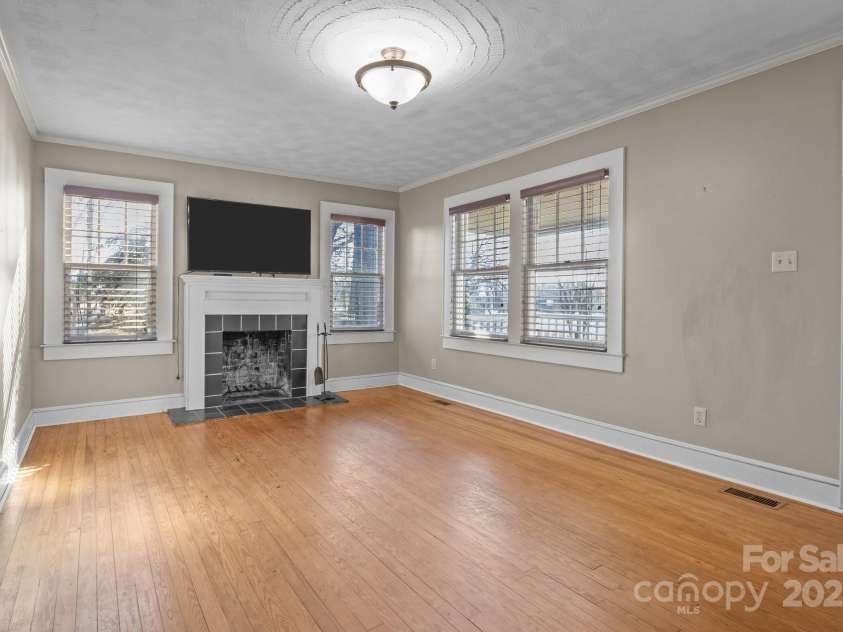 2614 US 321 Highway, Newton, NC 28658.  MLS# CAR4215731, YatesRealty ID 6946. 