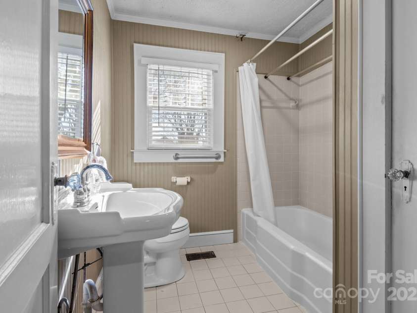 2614 US 321 Highway, Newton, NC 28658.  MLS# CAR4215731, YatesRealty ID 6946. 