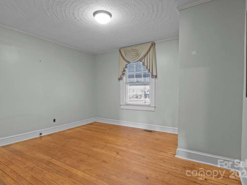 2614 US 321 Highway, Newton, NC 28658.  MLS# CAR4215731, YatesRealty ID 6946. 