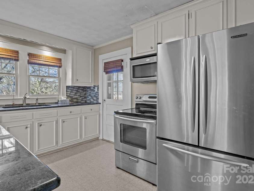 2614 US 321 Highway, Newton, NC 28658.  MLS# CAR4215731, YatesRealty ID 6946. 