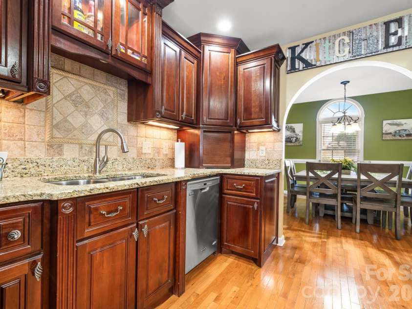 3155 Covington Way, Lenoir, NC 28645.  MLS# CAR4337338, YatesRealty ID 6947. 