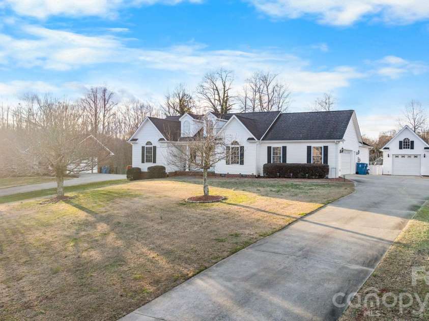 3155 Covington Way, Lenoir, NC 28645.  MLS# CAR4337338, YatesRealty ID 6947. 