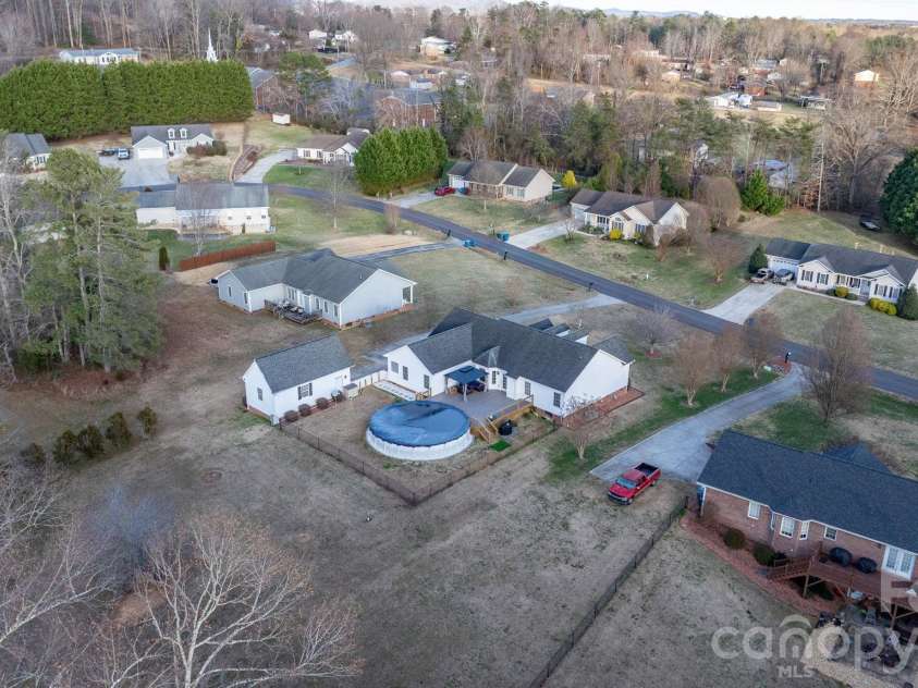 3155 Covington Way, Lenoir, NC 28645.  MLS# CAR4337338, YatesRealty ID 6947. 