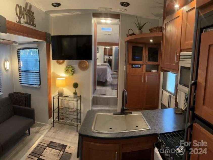 204 Lake Tillery Trail, Mount Gilead, NC 27306.  MLS# CAR4203308, YatesRealty ID 6948. 