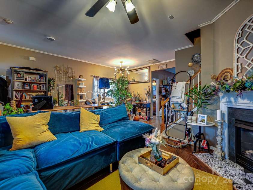 3005 Golden Dale Lane, Charlotte, NC 28262.  MLS# CAR4185396, YatesRealty ID 695. 