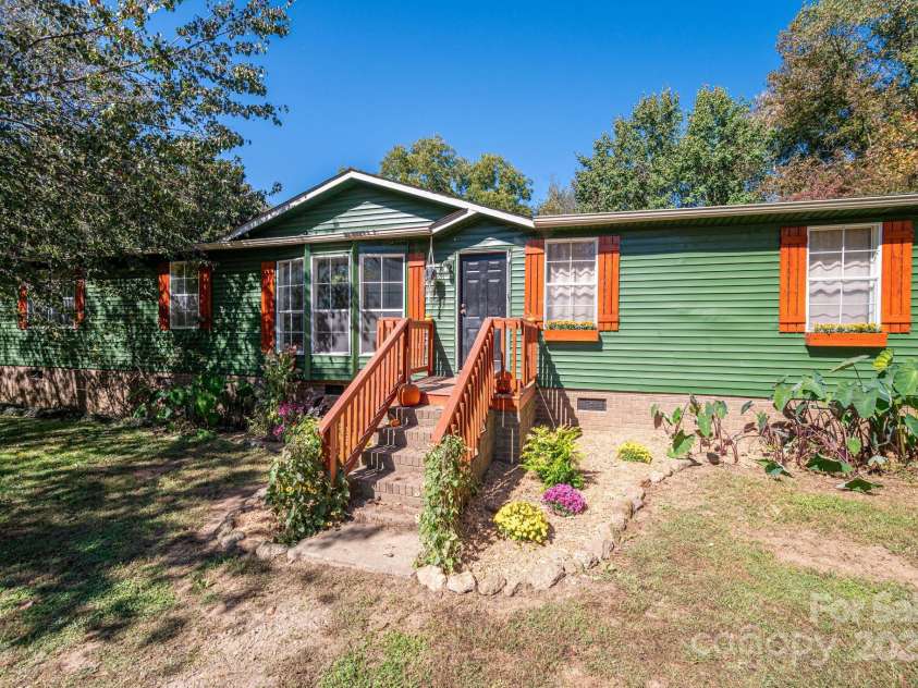 3597 Ray Danner Road, Maiden, NC 28650.  MLS# CAR4313245, YatesRealty ID 695. 