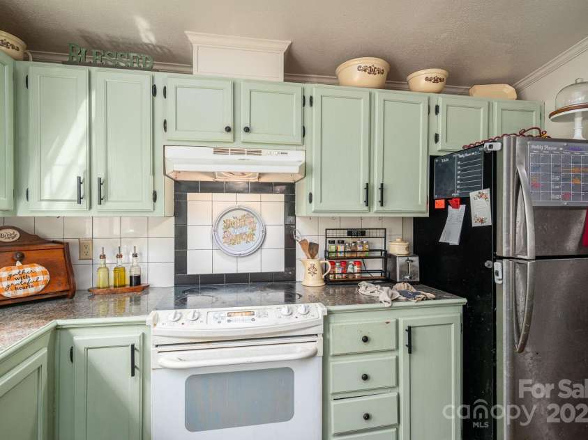 3597 Ray Danner Road, Maiden, NC 28650.  MLS# CAR4313245, YatesRealty ID 695. 