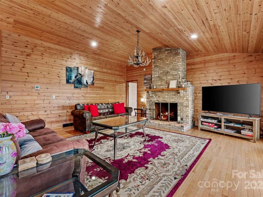 70 Moor Lane, Brevard, NC 28712.  MLS# CAR4134812, YatesRealty ID 695. 