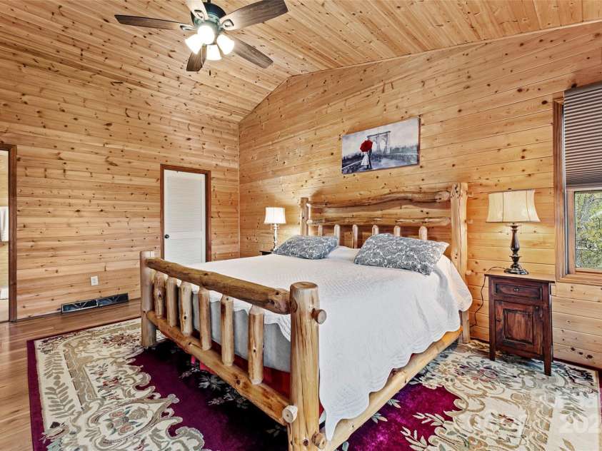 70 Moor Lane, Brevard, NC 28712.  MLS# CAR4134812, YatesRealty ID 695. 