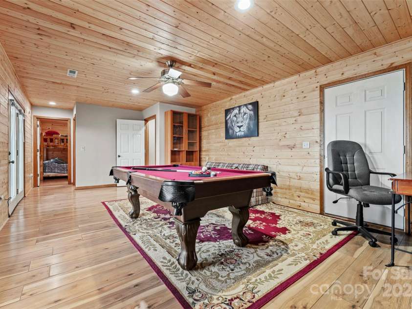 70 Moor Lane, Brevard, NC 28712.  MLS# CAR4134812, YatesRealty ID 695. 