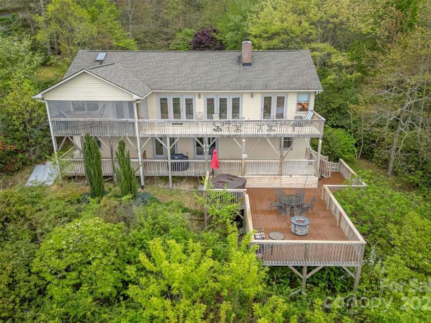 70 Moor Lane, Brevard, NC 28712.  MLS# CAR4134812, YatesRealty ID 695. 