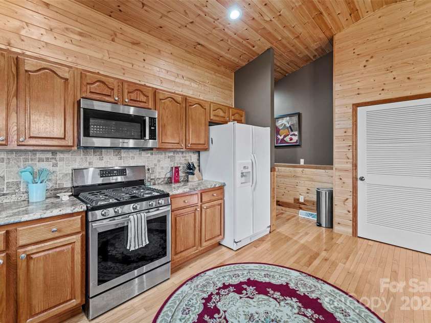 70 Moor Lane, Brevard, NC 28712.  MLS# CAR4134812, YatesRealty ID 695. Pantry