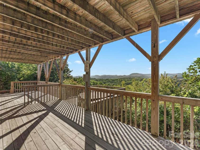 70 Moor Lane, Brevard, NC 28712.  MLS# CAR4429937, YatesRealty ID 695. 