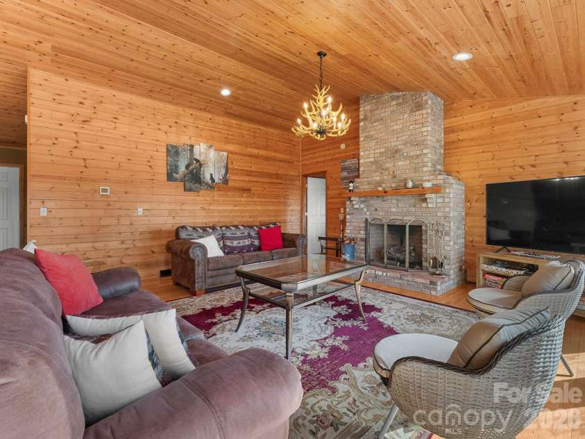 70 Moor Lane, Brevard, NC 28712.  MLS# CAR4429937, YatesRealty ID 695. 