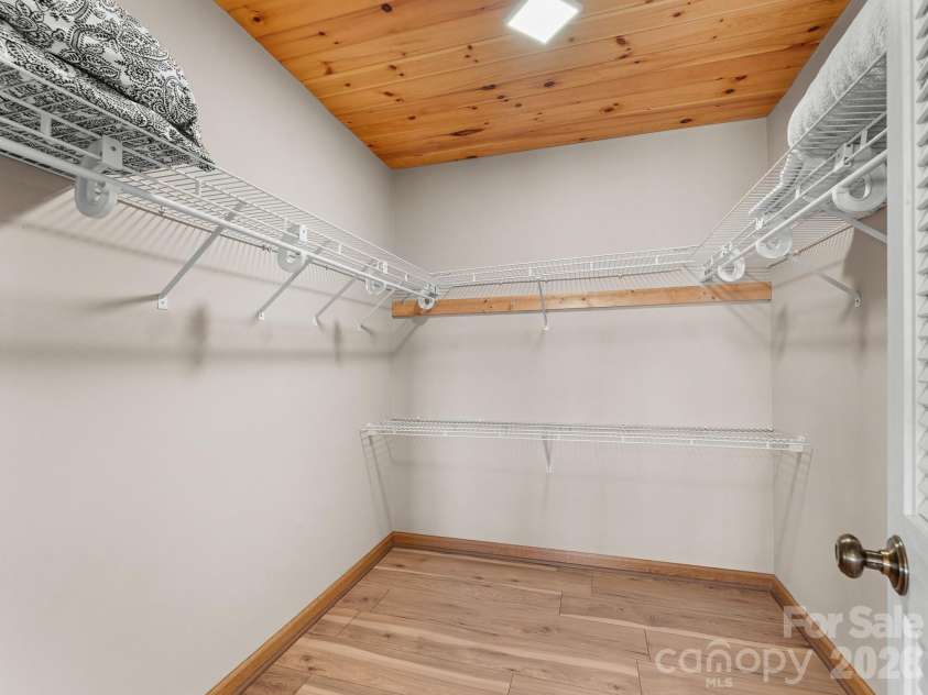 70 Moor Lane, Brevard, NC 28712.  MLS# CAR4429937, YatesRealty ID 695. 