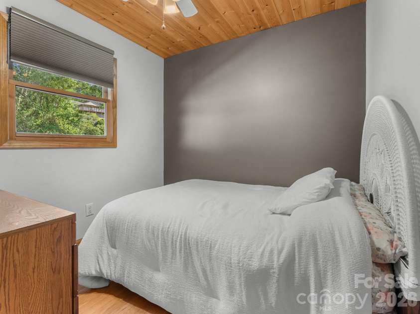 70 Moor Lane, Brevard, NC 28712.  MLS# CAR4429937, YatesRealty ID 695. 