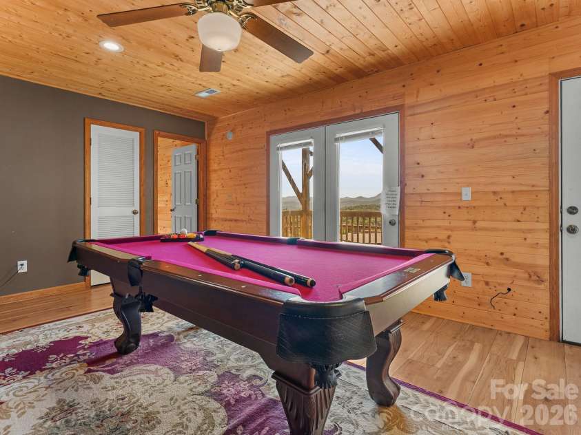 70 Moor Lane, Brevard, NC 28712.  MLS# CAR4429937, YatesRealty ID 695. 