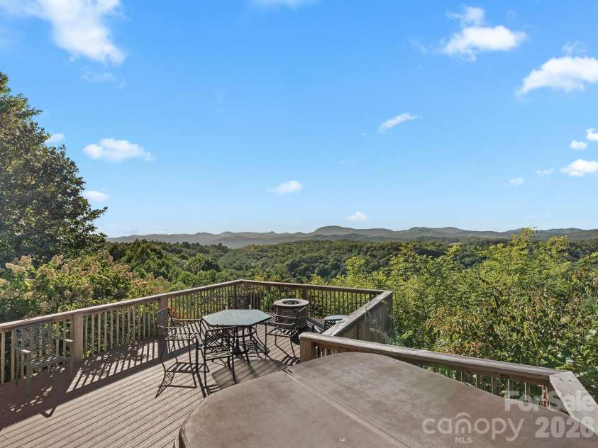 70 Moor Lane, Brevard, NC 28712.  MLS# CAR4429937, YatesRealty ID 695. 