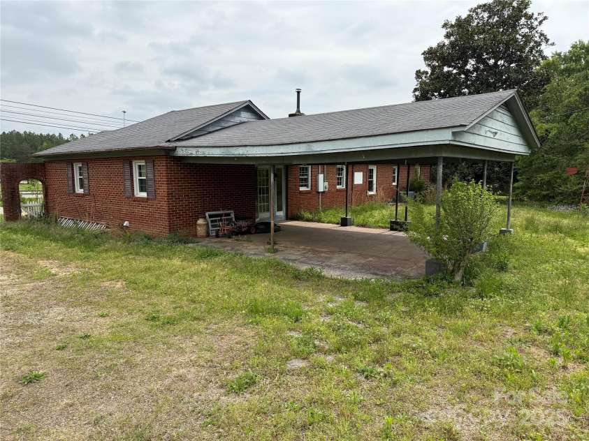 6482 taylorsville Highway, Hiddenite, NC 28636.  MLS# CAR4248538, YatesRealty ID 6950. 