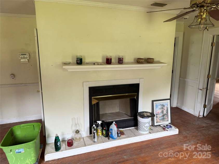 6482 taylorsville Highway, Hiddenite, NC 28636.  MLS# CAR4248538, YatesRealty ID 6950. 