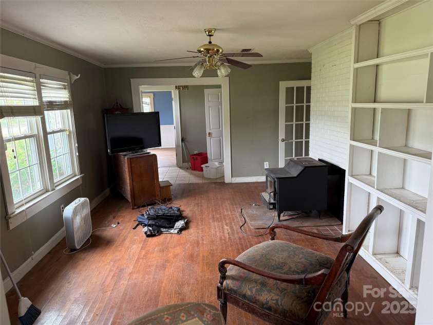 6482 taylorsville Highway, Hiddenite, NC 28636.  MLS# CAR4248538, YatesRealty ID 6950. 