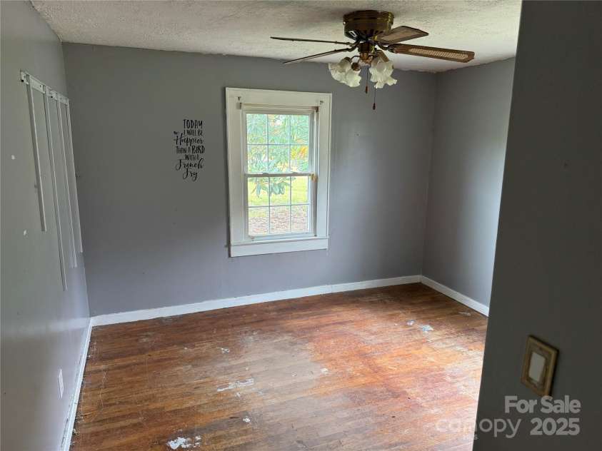 6482 taylorsville Highway, Hiddenite, NC 28636.  MLS# CAR4248538, YatesRealty ID 6950. 