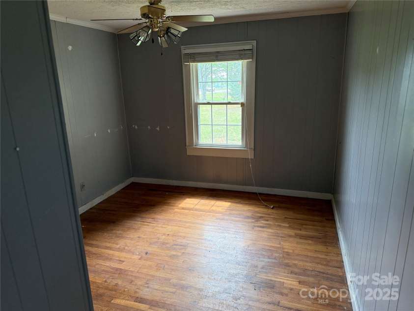 6482 taylorsville Highway, Hiddenite, NC 28636.  MLS# CAR4248538, YatesRealty ID 6950. 