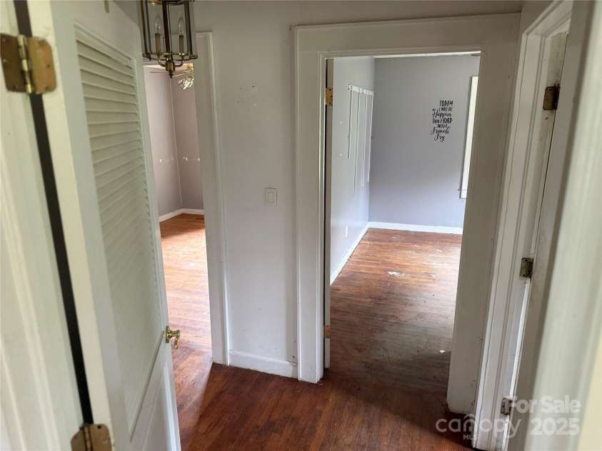 6482 taylorsville Highway, Hiddenite, NC 28636.  MLS# CAR4248538, YatesRealty ID 6950. 