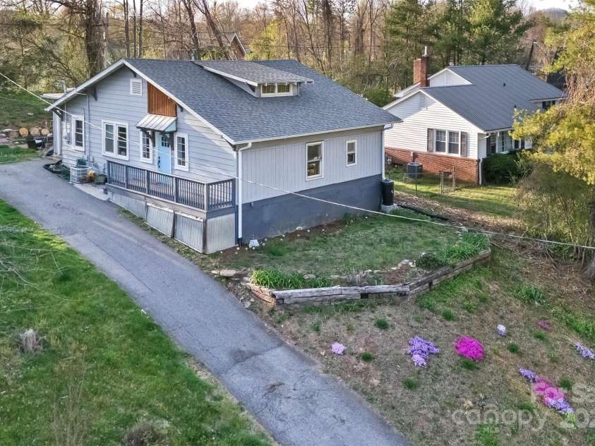 21 Hilldale Road, Asheville, NC 28803.  MLS# CAR4240951, YatesRealty ID 6951. Elevated Front View