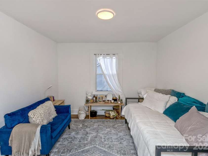 21 Hilldale Road, Asheville, NC 28803.  MLS# CAR4240951, YatesRealty ID 6951. Guest Bedroom 2
