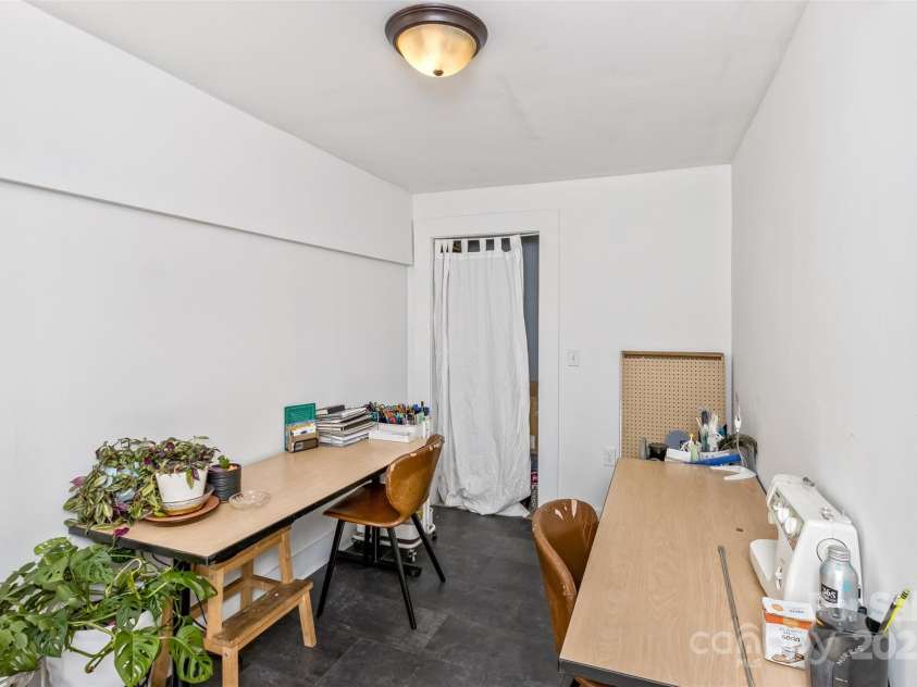 21 Hilldale Road, Asheville, NC 28803.  MLS# CAR4240951, YatesRealty ID 6951. Office/Flex Space