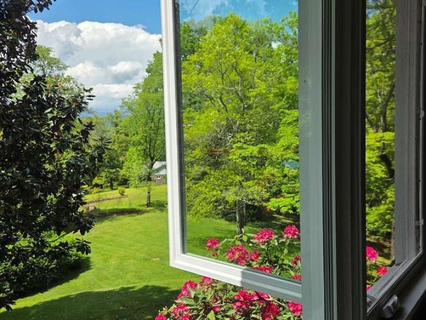 249 Gudger Hill Road, Cullowhee, NC 28723.  MLS# CAR4352278, YatesRealty ID 6952. 