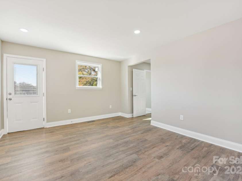 287 Young Avenue, Concord, NC 28025.  MLS# CAR4205386, YatesRealty ID 6952. 