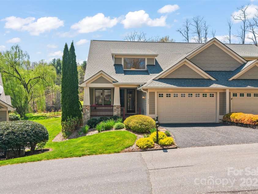 111 Augusta Circle, Waynesville, NC 28786.  MLS# CAR4235125, YatesRealty ID 6954. 