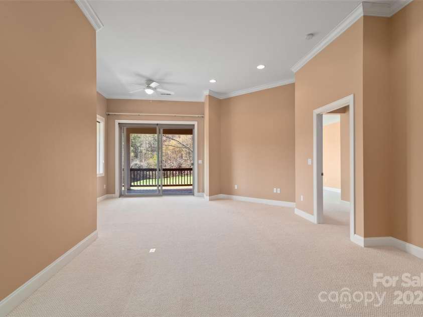 111 Augusta Circle, Waynesville, NC 28786.  MLS# CAR4235125, YatesRealty ID 6954. 