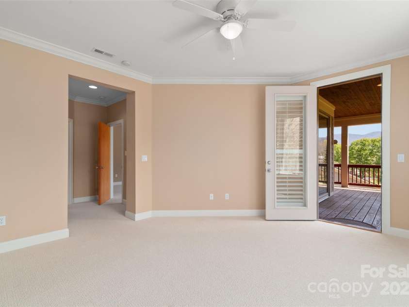 111 Augusta Circle, Waynesville, NC 28786.  MLS# CAR4235125, YatesRealty ID 6954. 