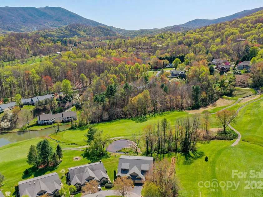 111 Augusta Circle, Waynesville, NC 28786.  MLS# CAR4235125, YatesRealty ID 6954. 