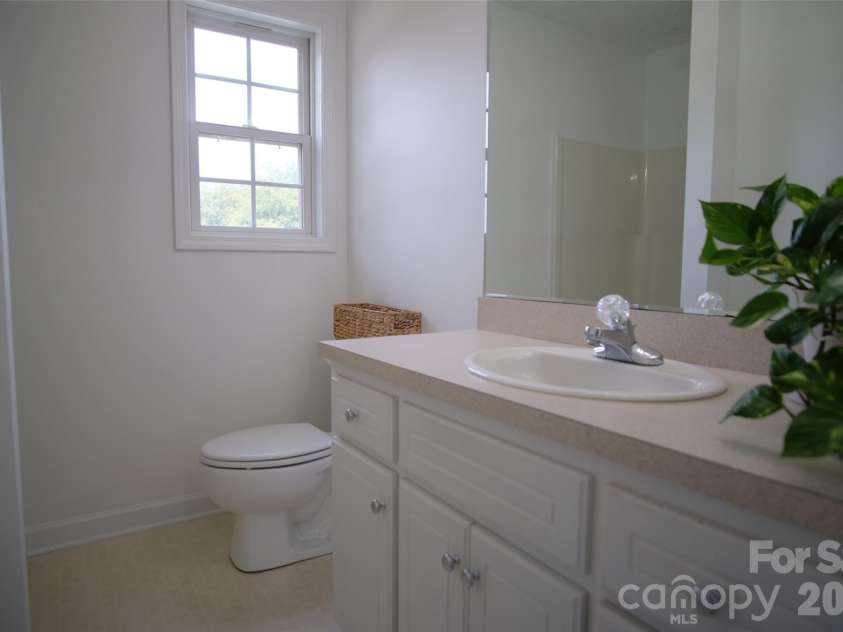 318 Huffman Road, Gastonia, NC 28056.  MLS# CAR4297104, YatesRealty ID 6956. 2nd full bathroom