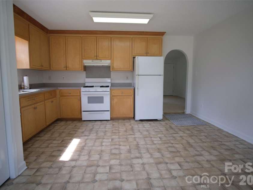 318 Huffman Road, Gastonia, NC 28056.  MLS# CAR4297104, YatesRealty ID 6956. 