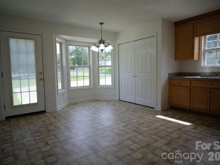 318 Huffman Road, Gastonia, NC 28056.  MLS# CAR4297104, YatesRealty ID 6956. 